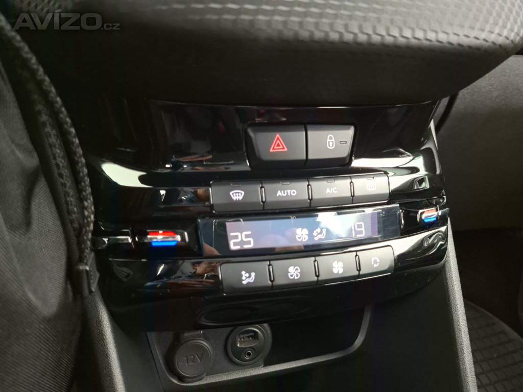 Foto inzerátu Peugeot 2008 1.6 e-HDi