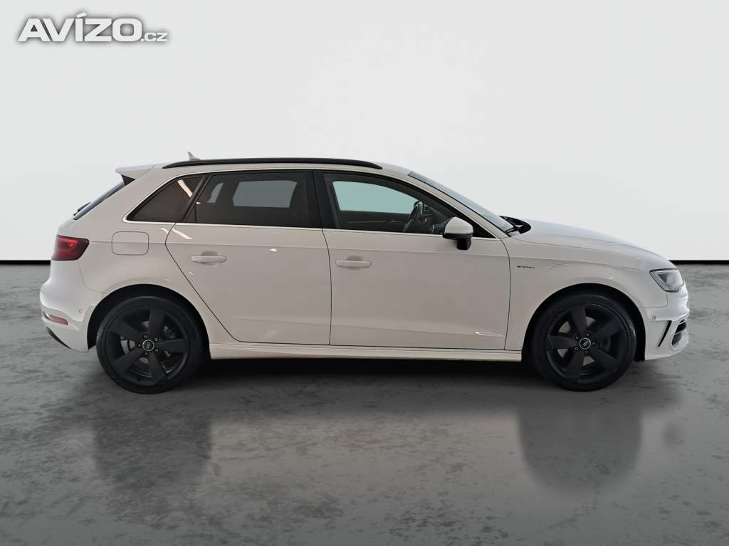 Foto inzerátu Audi A3 e-tron