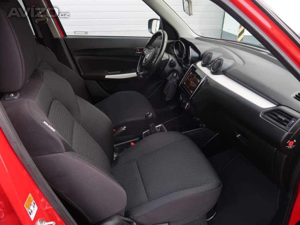 Foto inzerátu Suzuki Swift 1.2 SHVS