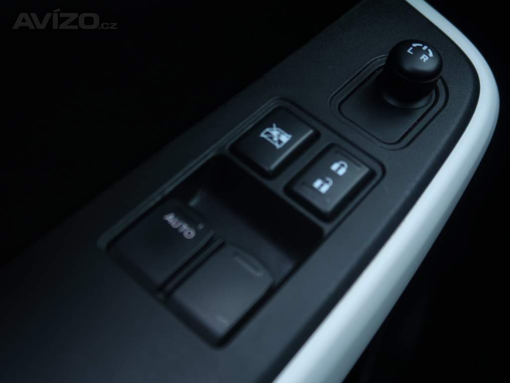 Foto inzerátu Suzuki Swift 1.2 SHVS