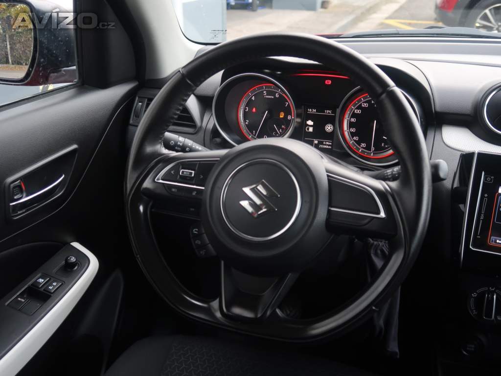 Foto inzerátu Suzuki Swift 1.2 SHVS