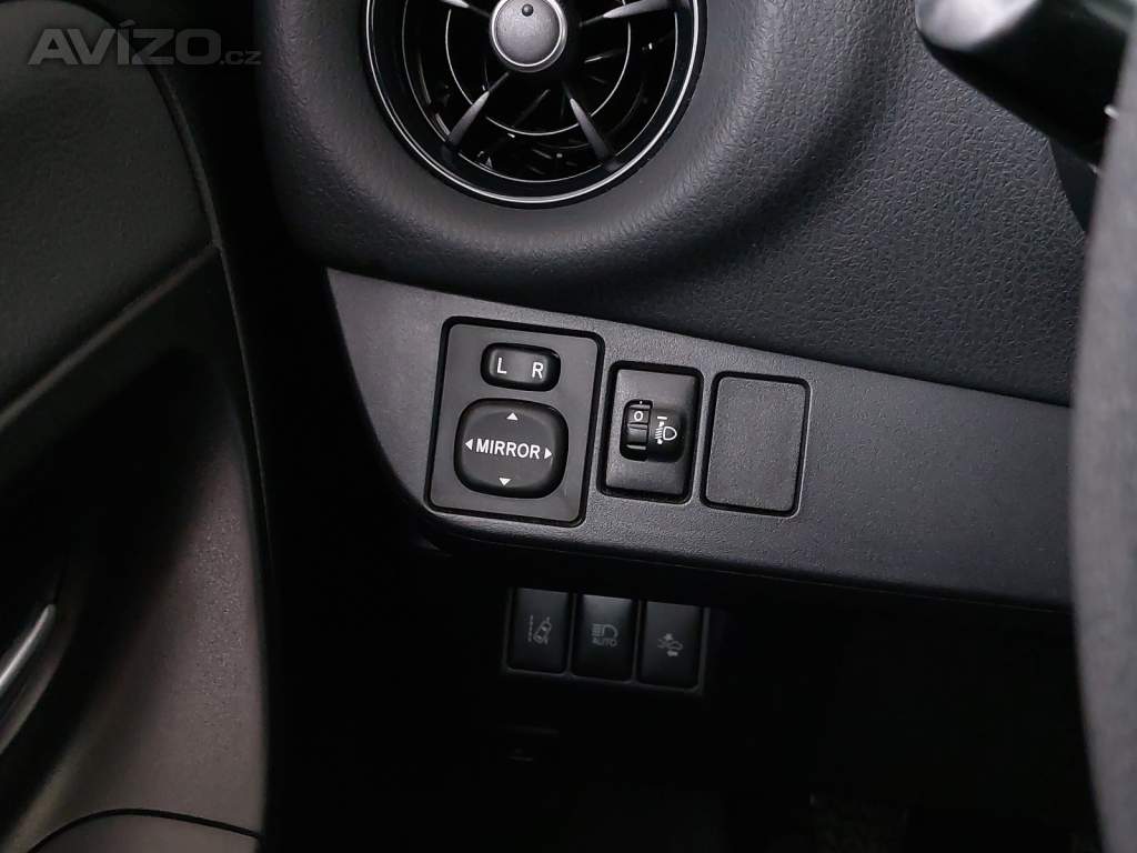 Foto inzerátu Toyota Yaris 1.5 Dual VVT-i