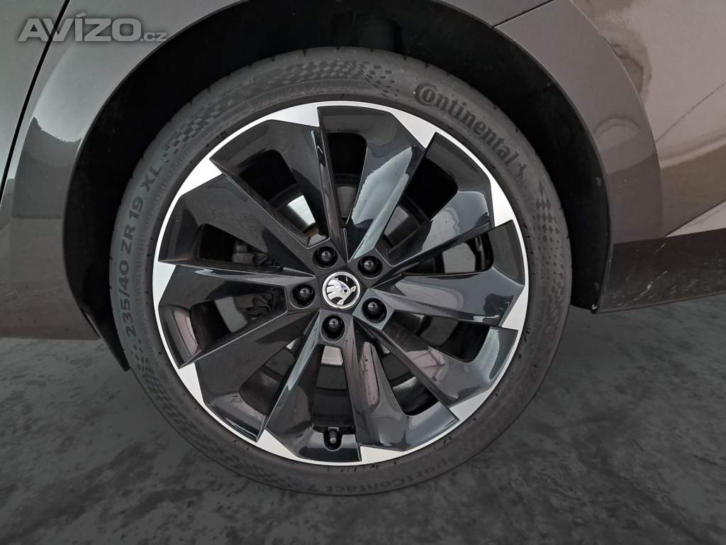 Foto inzerátu Skoda Superb 2.0 TDI