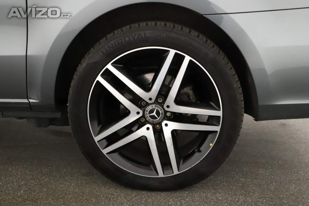 Foto inzerátu Mercedes V 300 d 4MATIC