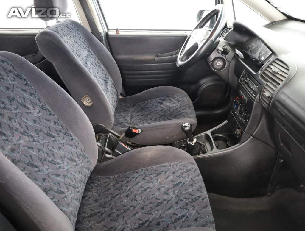 Foto inzerátu Opel Zafira 1.8 16V