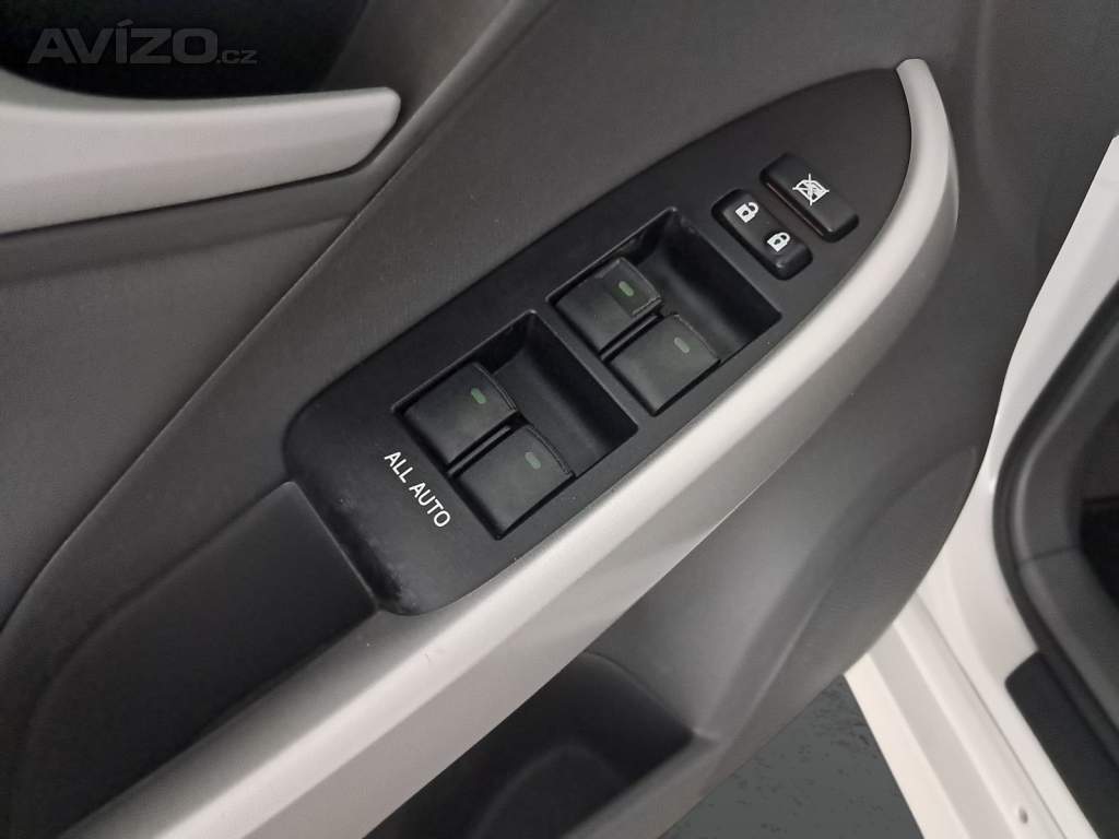 Foto inzerátu Toyota Prius 1.8 VVT-i HSD