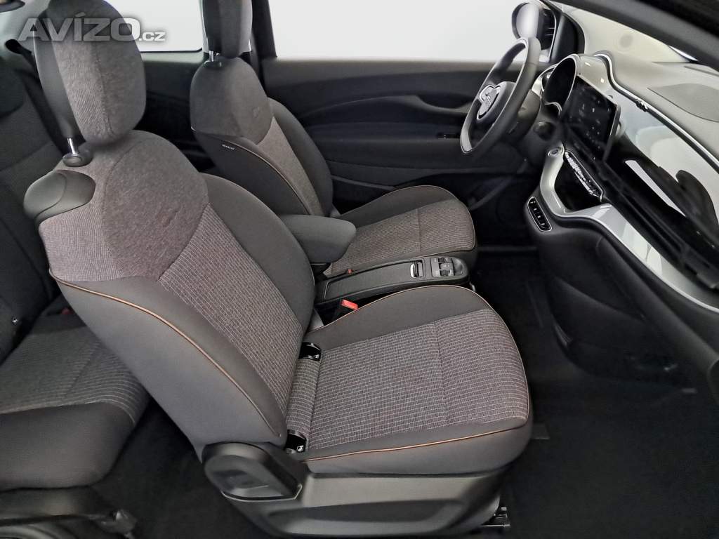 Foto inzerátu Fiat 500e 42 kWh