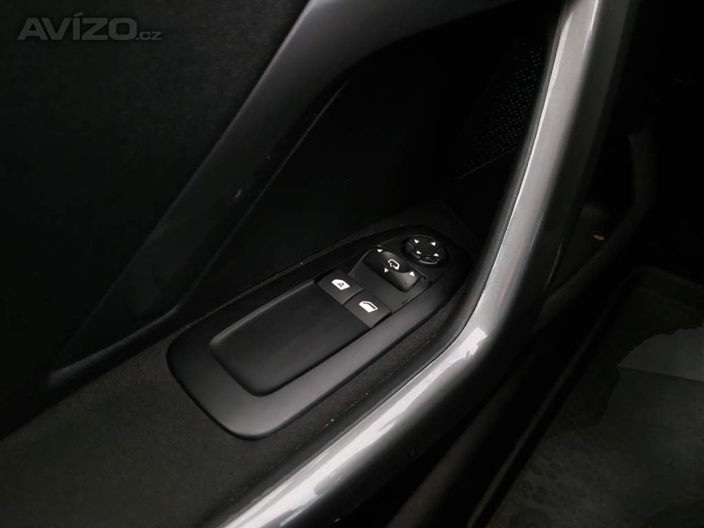 Foto inzerátu Peugeot 2008 1.5 BlueHDi