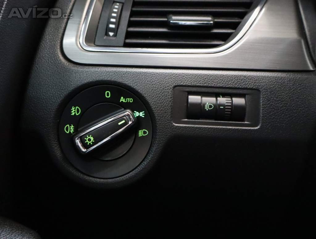 Foto inzerátu Skoda Rapid 1.0 TSI
