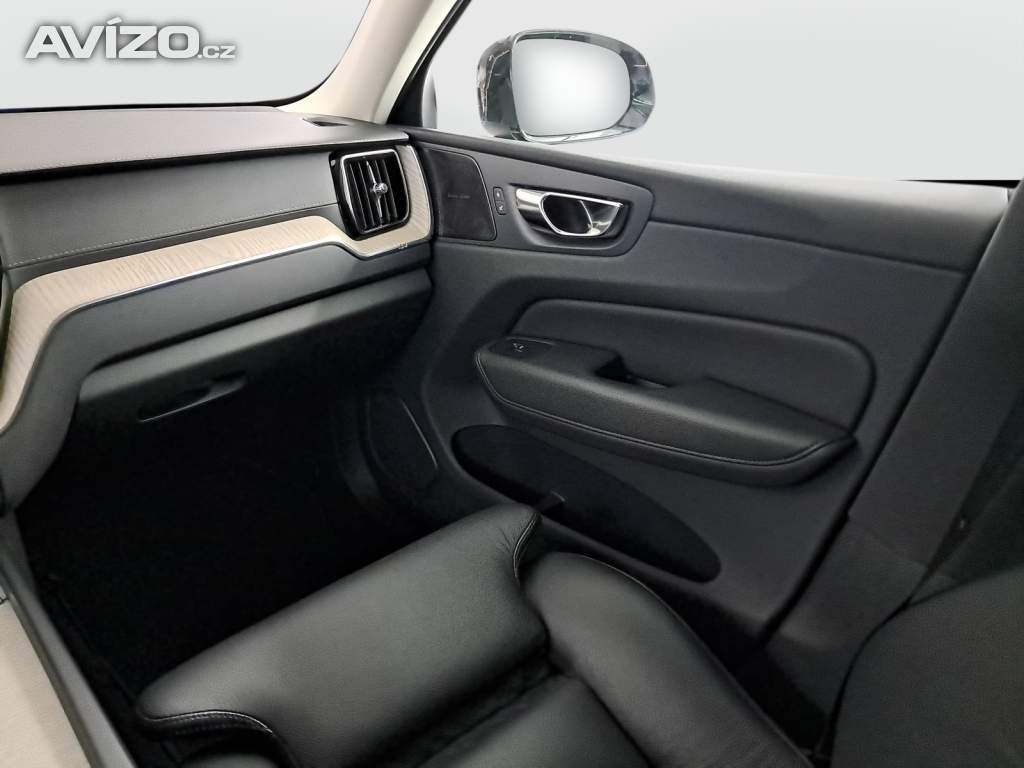 Foto inzerátu Volvo XC60 B4 AWD