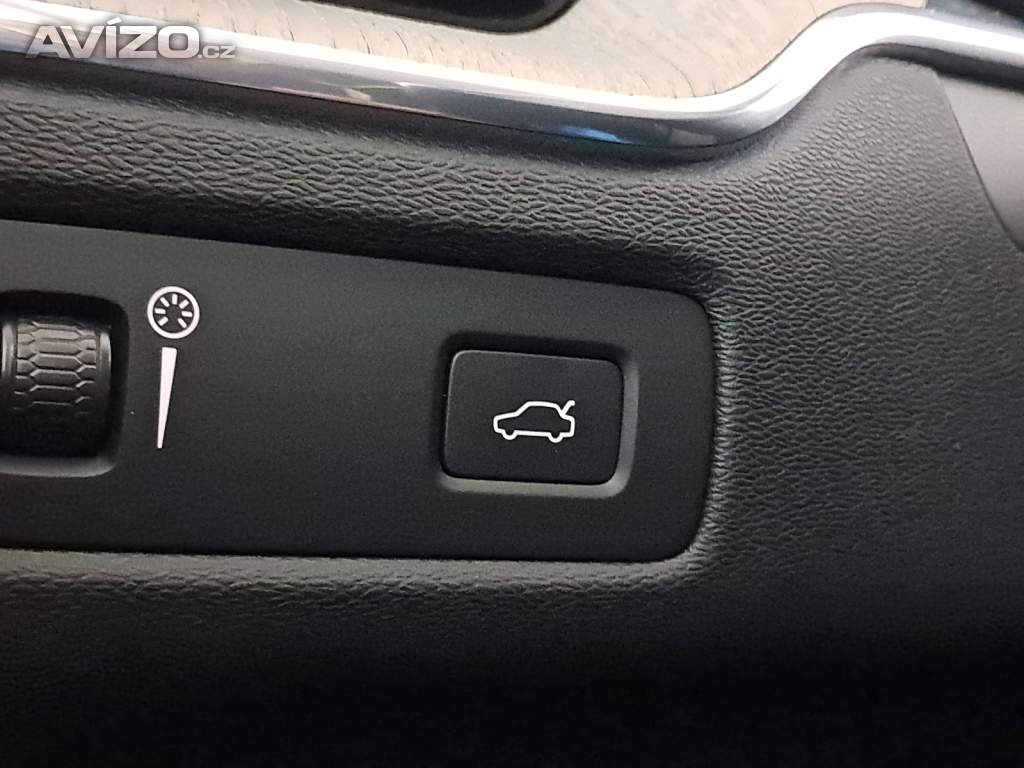 Foto inzerátu Volvo XC60 B4 AWD
