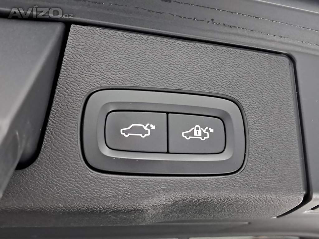 Foto inzerátu Volvo XC60 B4 AWD