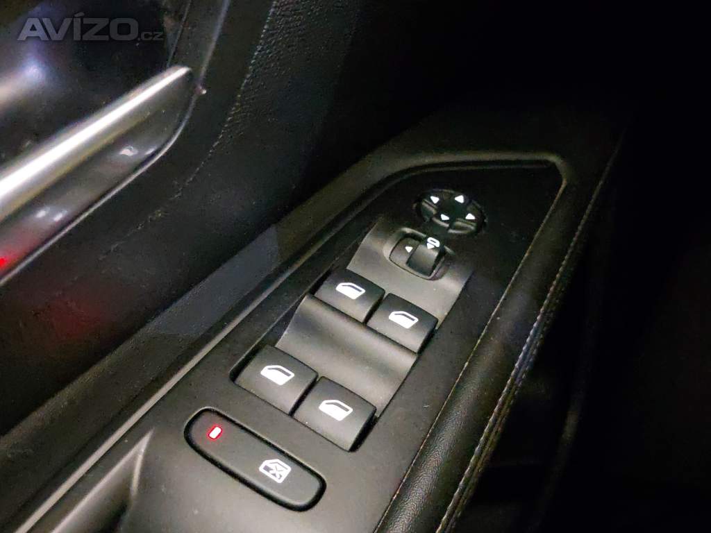 Foto inzerátu Peugeot 5008 1.5 BlueHDi