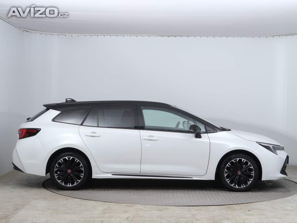 Foto inzerátu Toyota Corolla 1.8 Hybrid