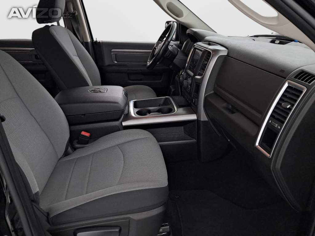 Foto inzerátu Ram 1500 5.7 V8 Hemi