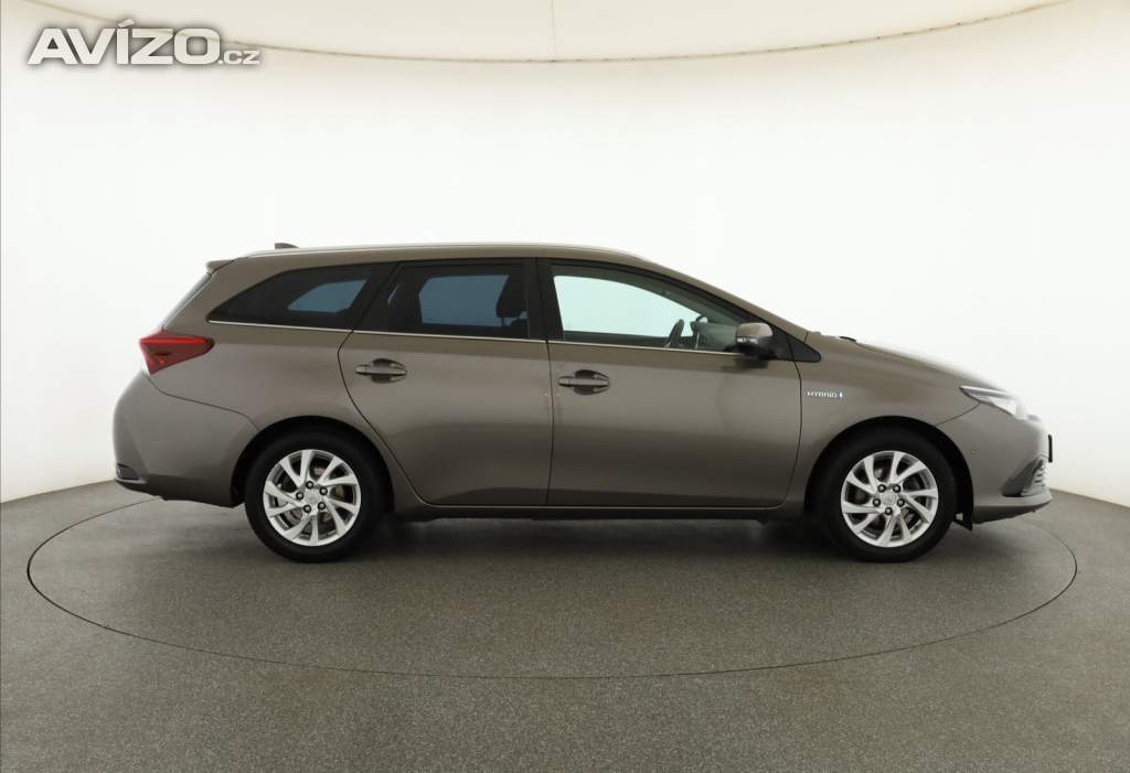 Foto inzerátu Toyota Auris Hybrid