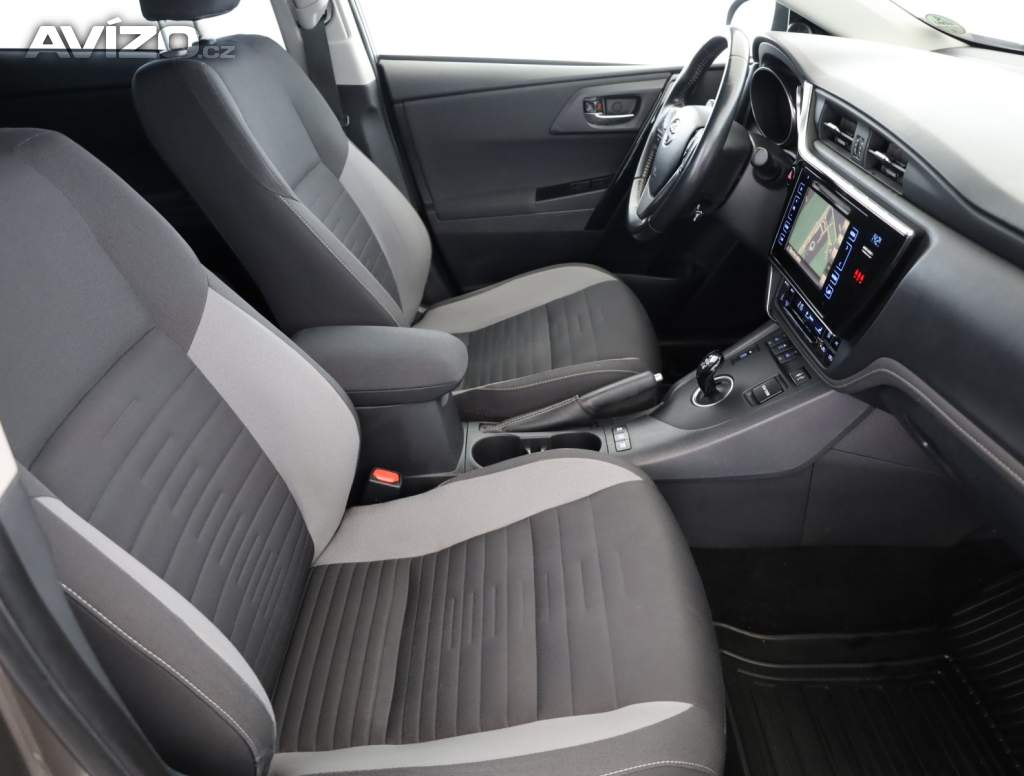 Foto inzerátu Toyota Auris Hybrid
