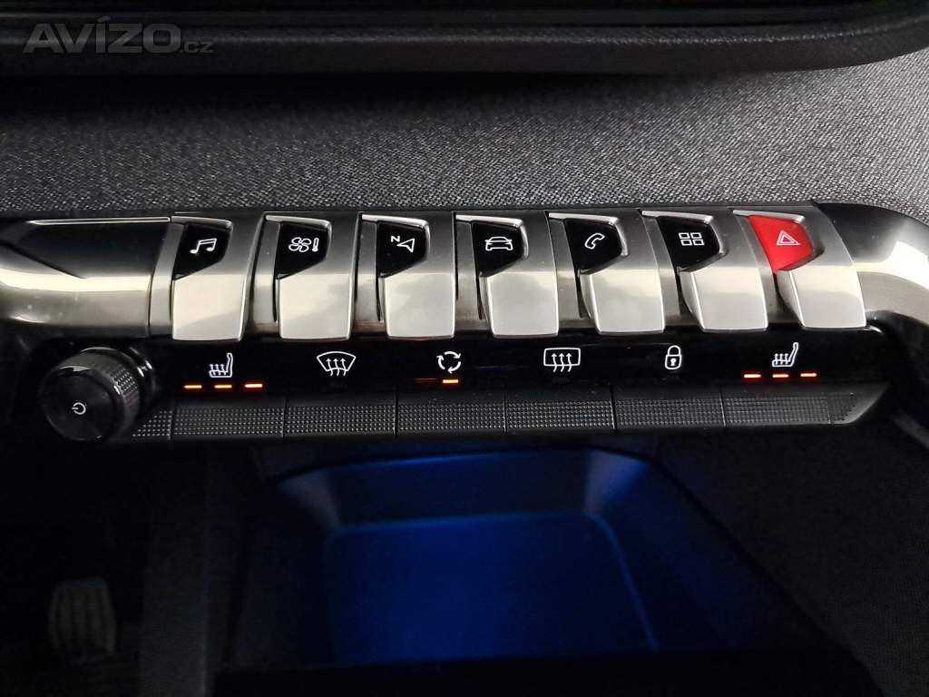 Foto inzerátu Peugeot 3008 1.5 BlueHDi
