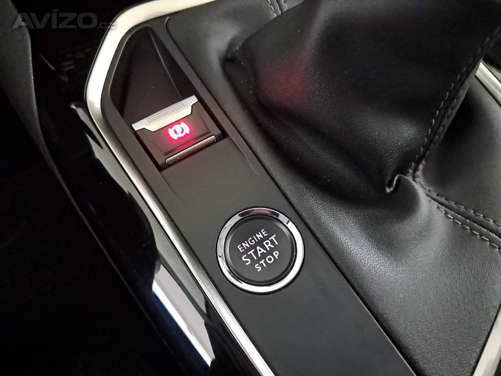 Foto inzerátu Peugeot 3008 1.5 BlueHDi