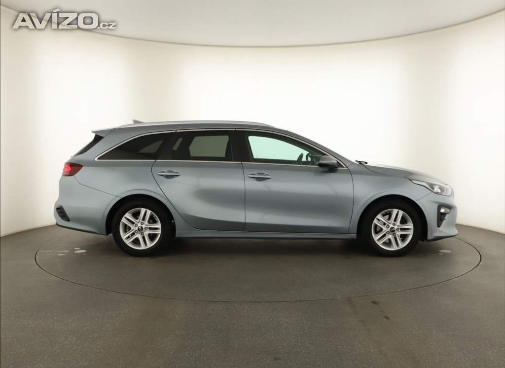Foto inzerátu Kia Ceed 1.5 T-GDI MHEV