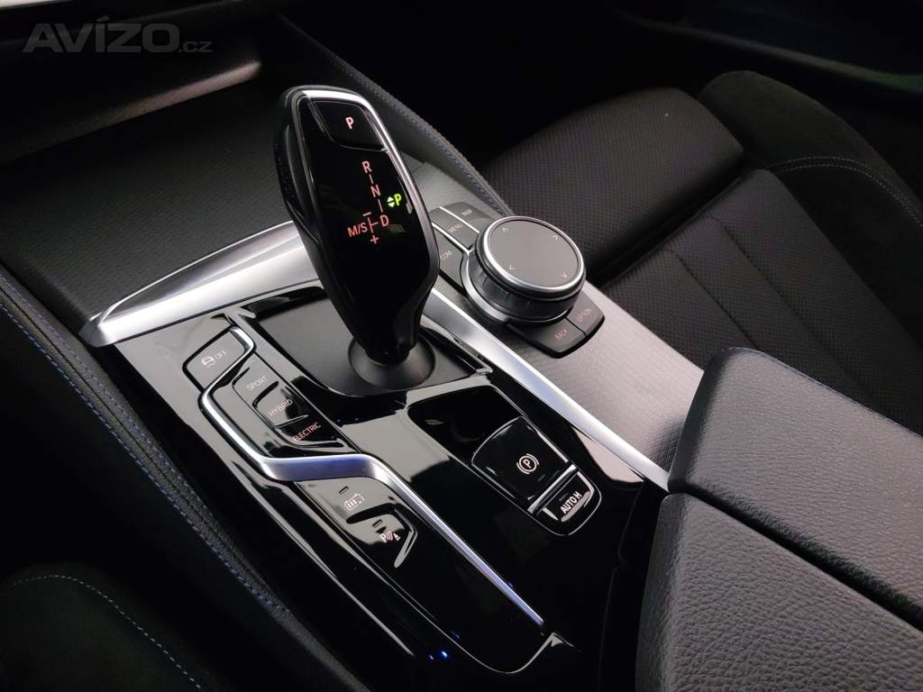 Foto inzerátu BMW 5 530e