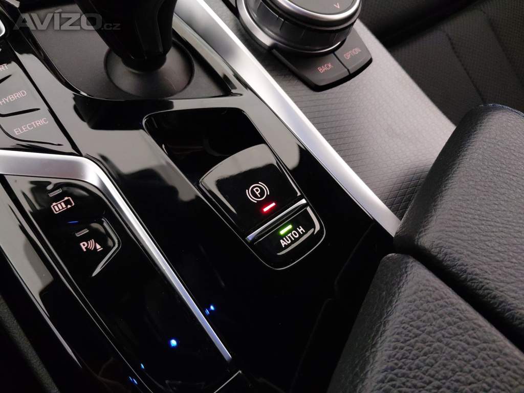 Foto inzerátu BMW 5 530e