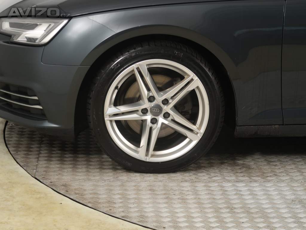 Foto inzerátu Audi A4 2.0 TDI