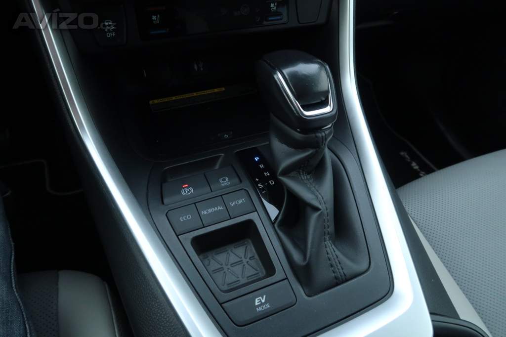 Foto inzerátu Toyota RAV 4 2.5 Hybrid