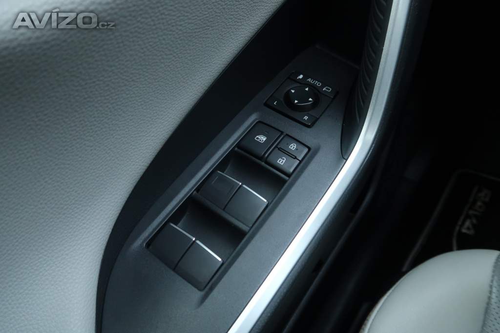 Foto inzerátu Toyota RAV 4 2.5 Hybrid