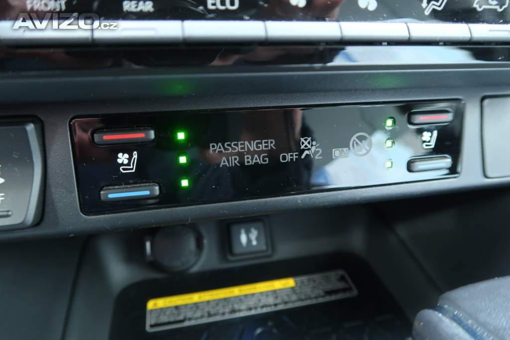 Foto inzerátu Toyota RAV 4 2.5 Hybrid