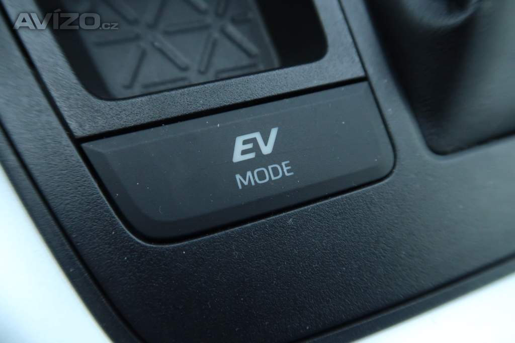 Foto inzerátu Toyota RAV 4 2.5 Hybrid
