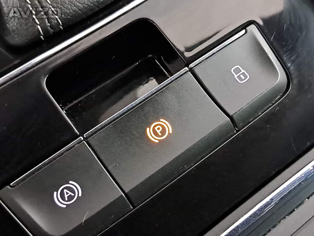 Foto inzerátu Skoda Superb 2.0 TDI