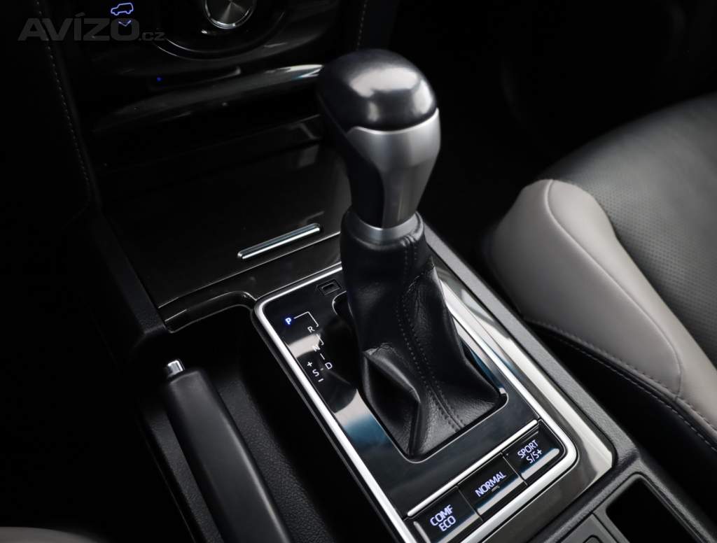 Foto inzerátu Toyota Land Cruiser 2.8 D-4D