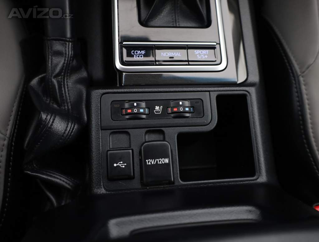 Foto inzerátu Toyota Land Cruiser 2.8 D-4D