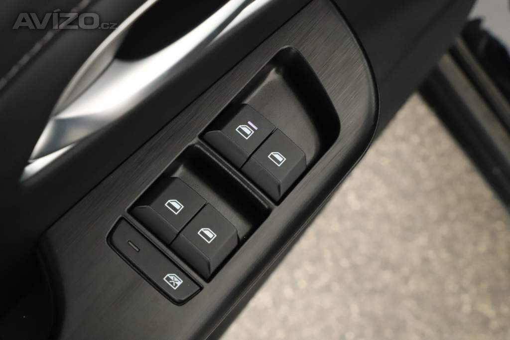 Foto inzerátu MG ZS SUV 1.5 i