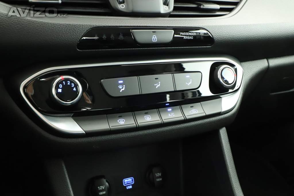 Foto inzerátu Hyundai i30 Fastback 1.0 T-GDI