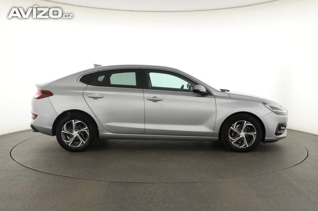 Foto inzerátu Hyundai i30 Fastback 1.5 T-GDI MHEV