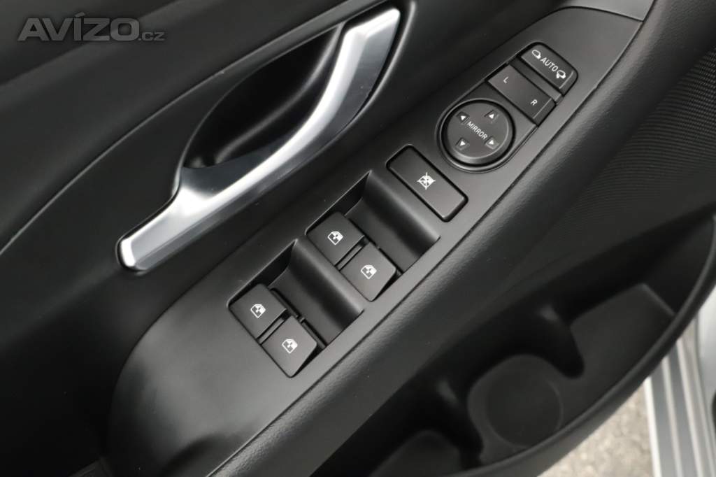 Foto inzerátu Hyundai i30 Fastback 1.5 T-GDI MHEV