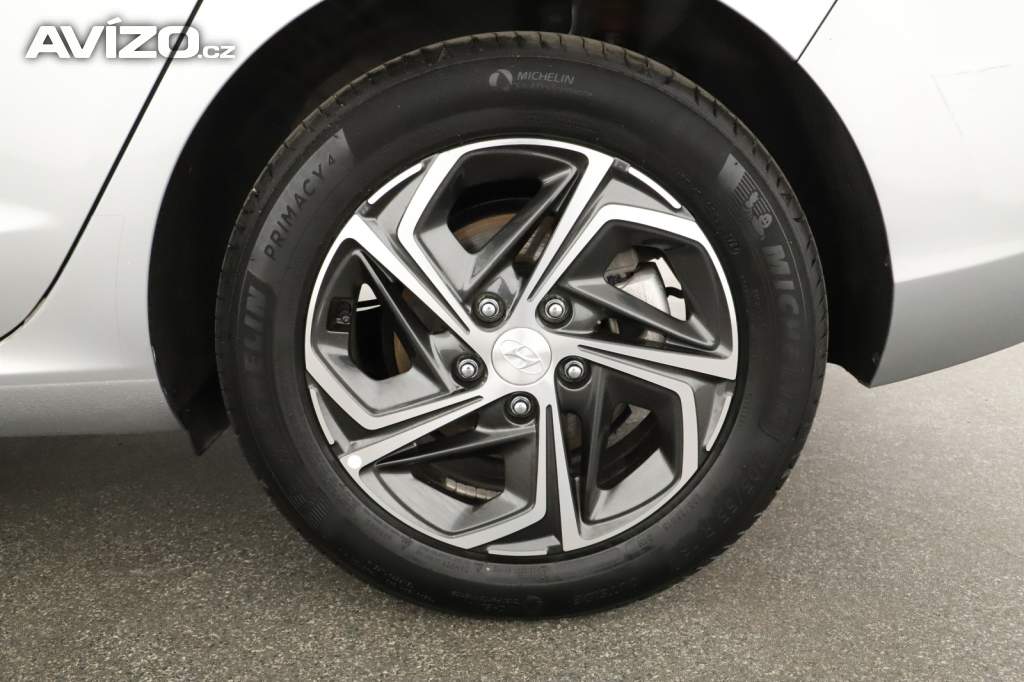 Foto inzerátu Hyundai i30 Fastback 1.5 T-GDI MHEV