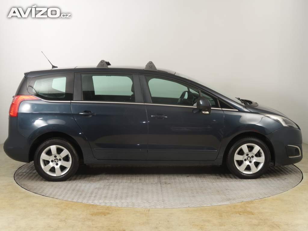 Foto inzerátu Peugeot 5008 1.6 HDi
