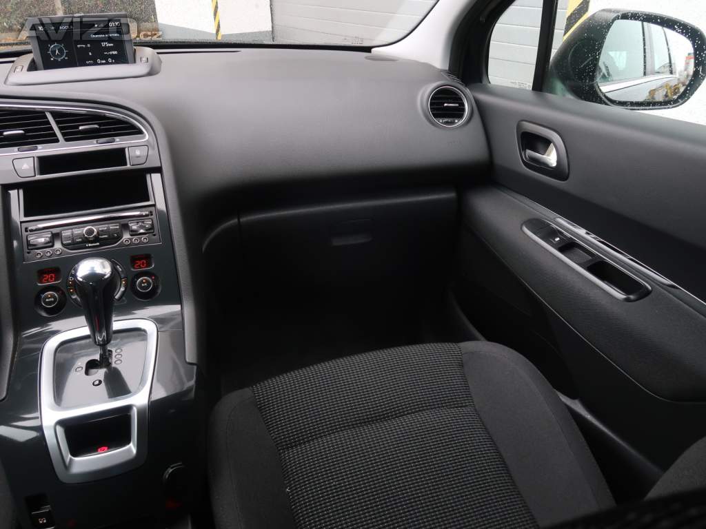 Foto inzerátu Peugeot 5008 1.6 HDi