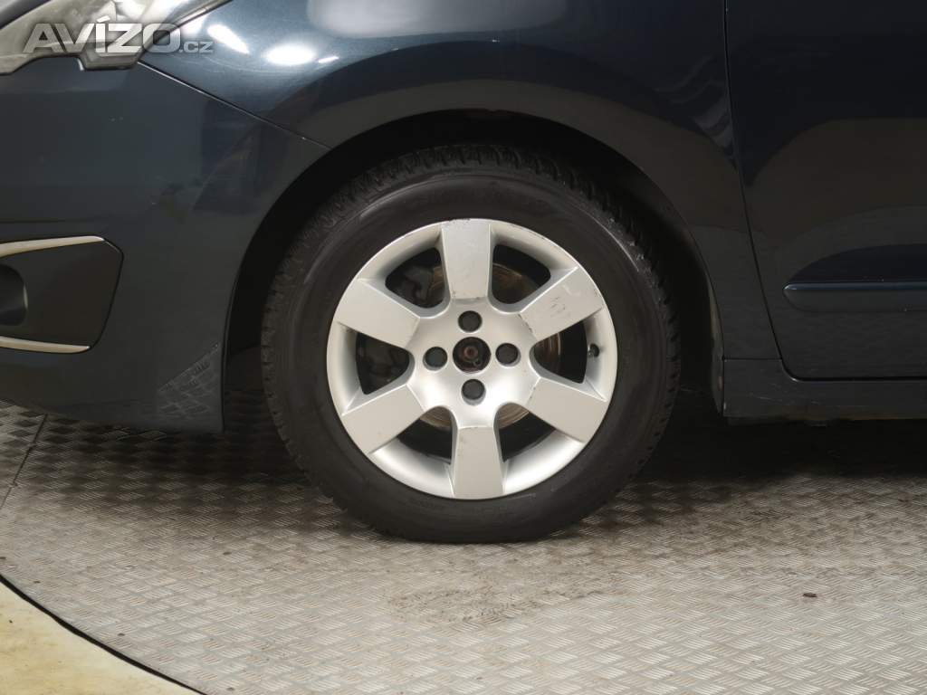 Foto inzerátu Peugeot 5008 1.6 HDi