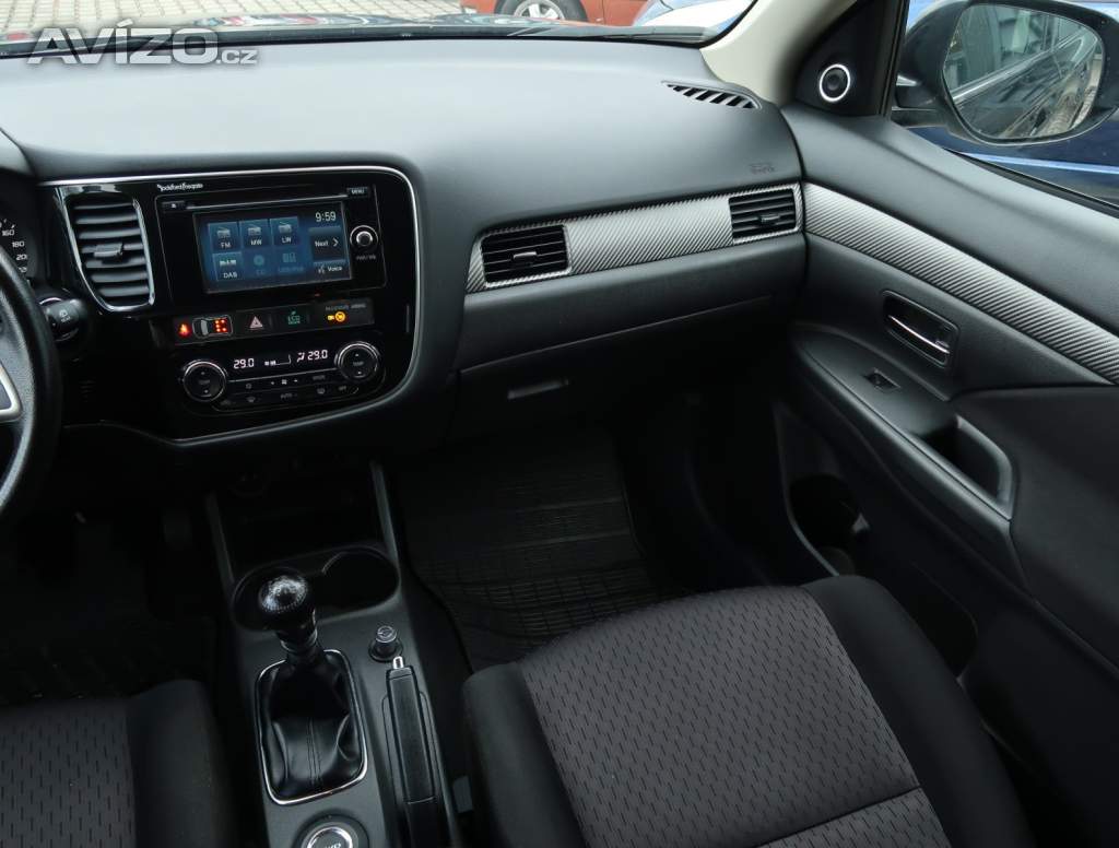 Foto inzerátu Mitsubishi Outlander 2.2 DI-D
