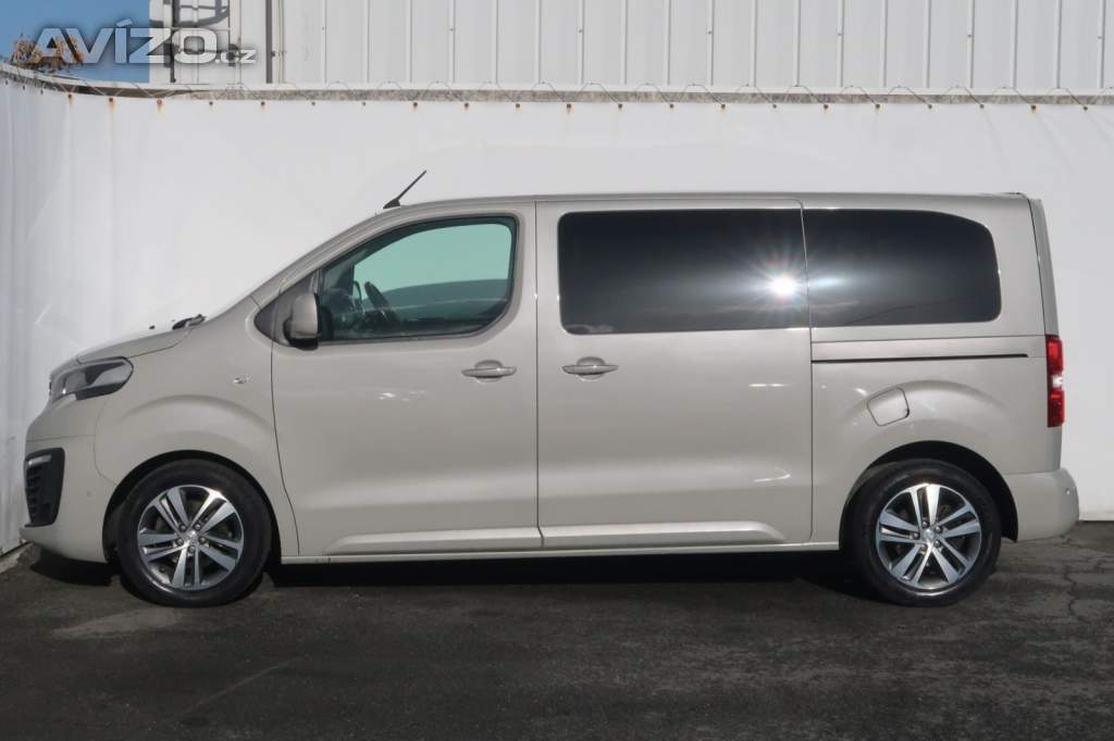 Foto inzerátu Peugeot Traveller 2.0 BlueHDi