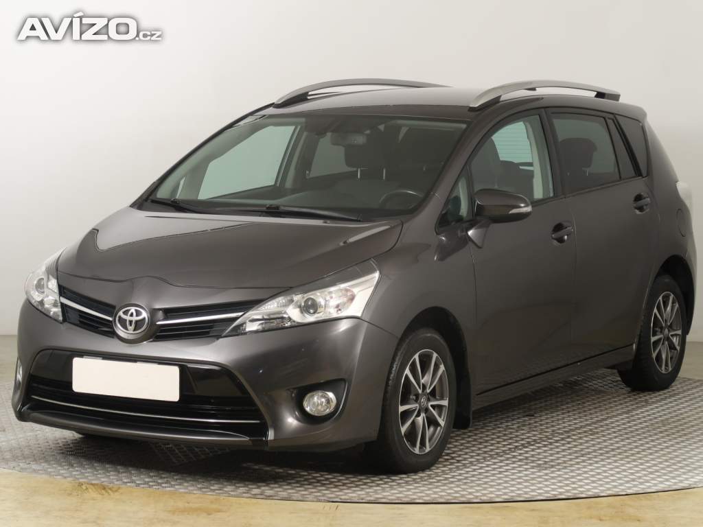 Foto inzerátu Toyota Verso 2.0 D-4D