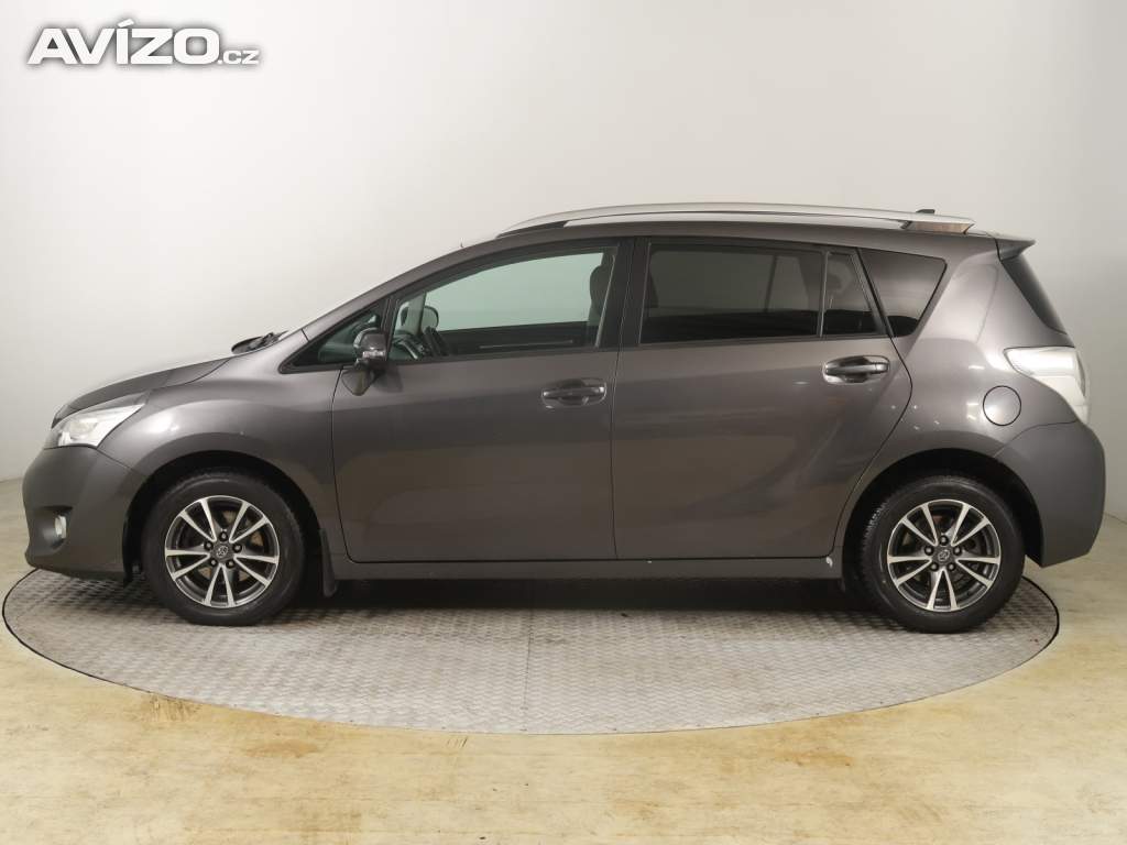 Foto inzerátu Toyota Verso 2.0 D-4D