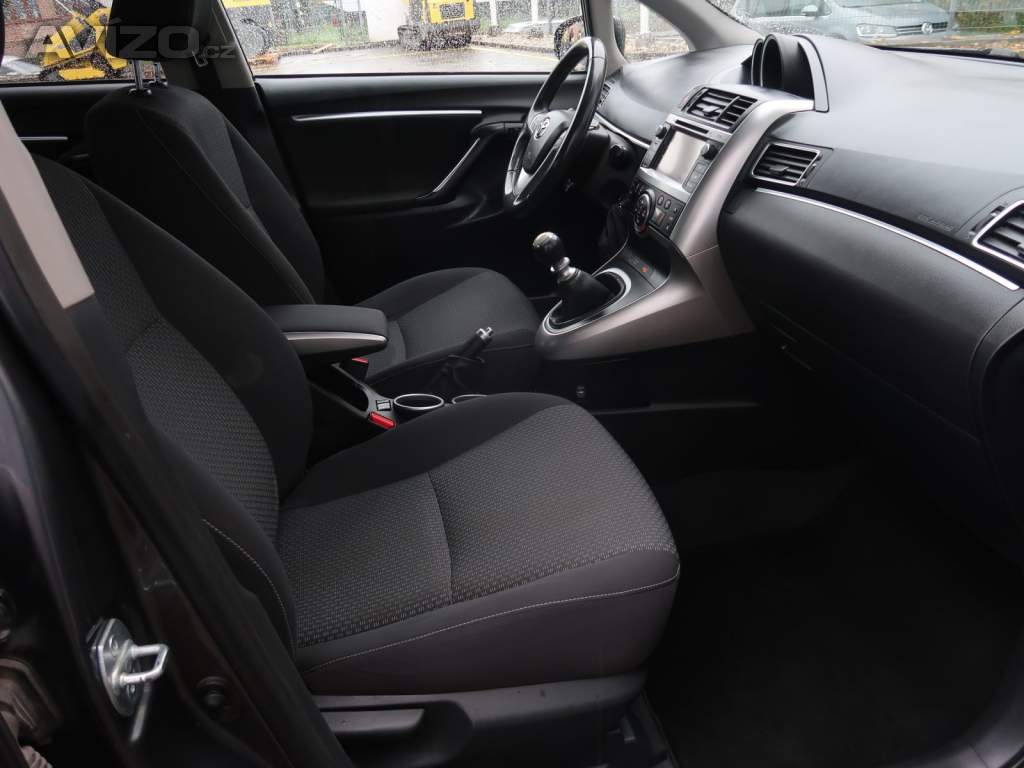 Foto inzerátu Toyota Verso 2.0 D-4D