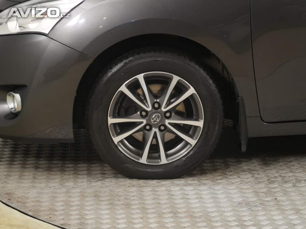 Foto inzerátu Toyota Verso 2.0 D-4D