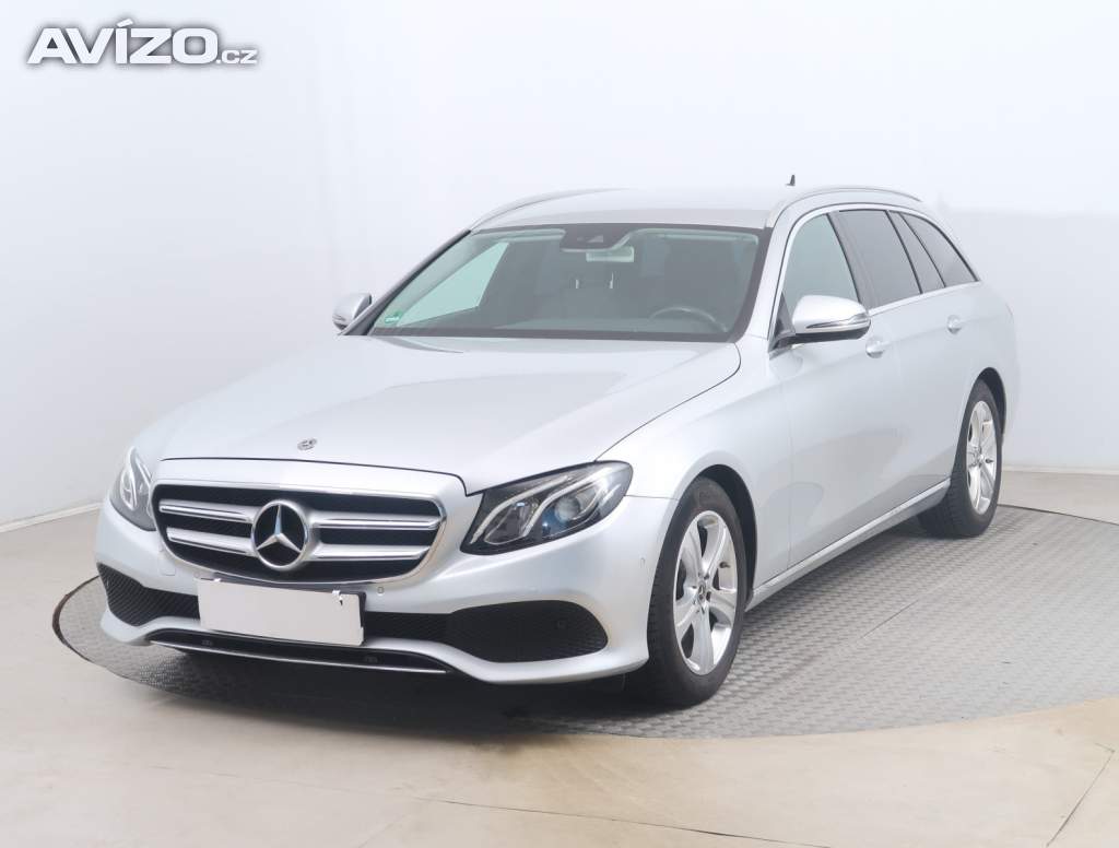 Foto inzerátu Mercedes E E 220 d 4MATIC