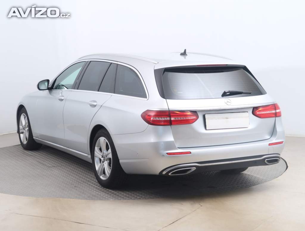 Foto inzerátu Mercedes E E 220 d 4MATIC